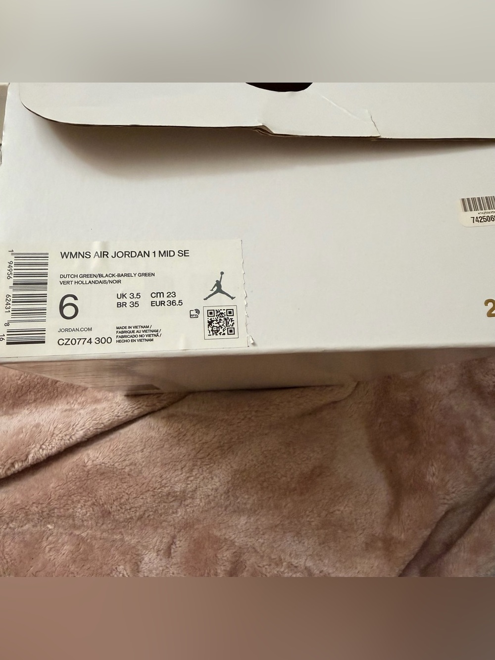 Jordan Women's Mid Sneakers in Green, Cream & Pink - Picture 4 of 4